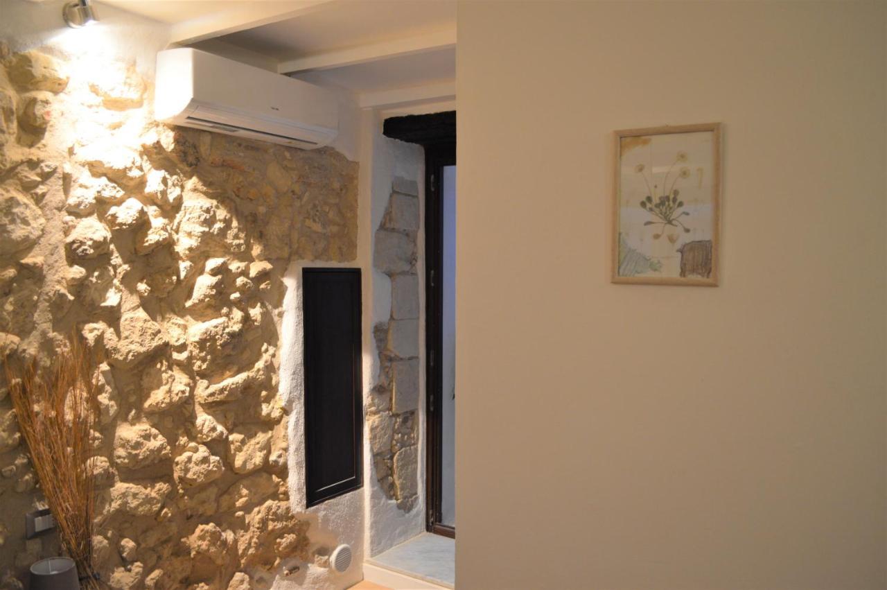 Domu 600 - Suite Mini Appartamento Cagliari Centro Storico Exterior foto