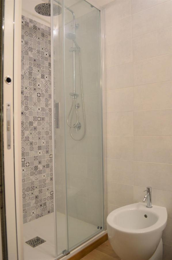 Domu 600 - Suite Mini Appartamento Cagliari Centro Storico Exterior foto