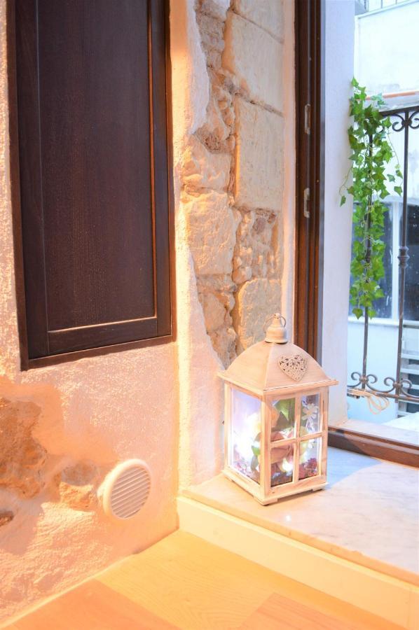 Domu 600 - Suite Mini Appartamento Cagliari Centro Storico Exterior foto