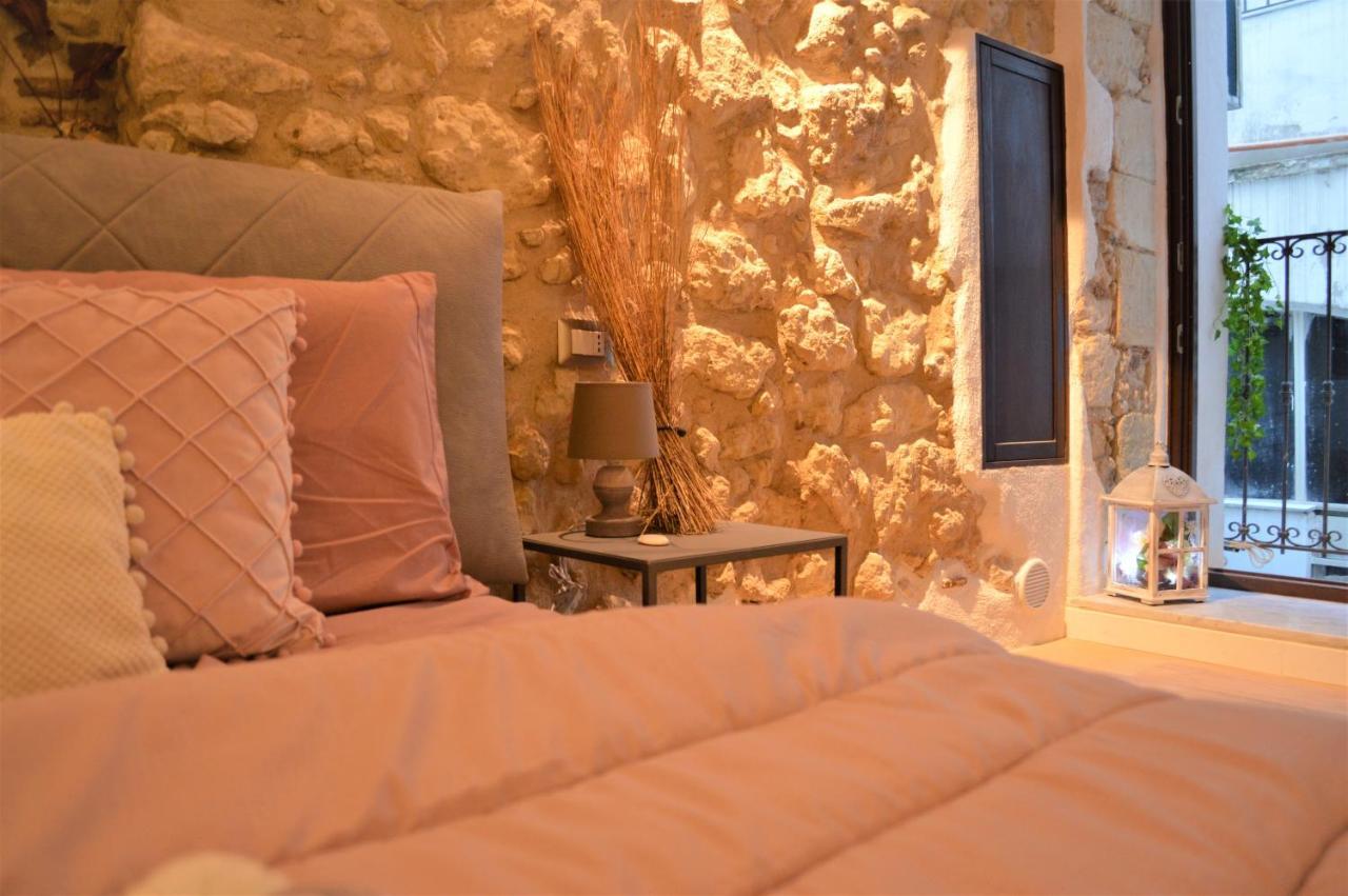 Domu 600 - Suite Mini Appartamento Cagliari Centro Storico Exterior foto